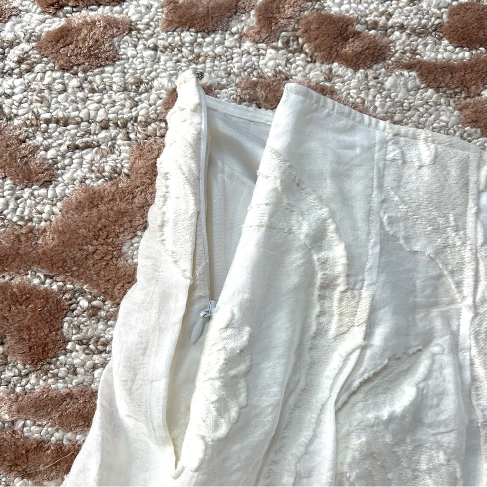 Vince White Textured Floral Skirt Size L - Picture 6 of 8